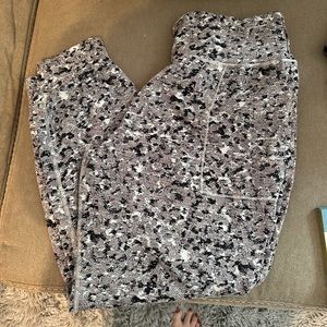 Athleta Yoga Pants, Size XL. MAUVE/BLACK